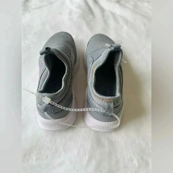 NEW FILA SHOWS GIRLS SIZE 12 - Picture 3 of 5